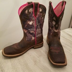 Ariat Unbridled Ladies Cowboy Boots 7.5B